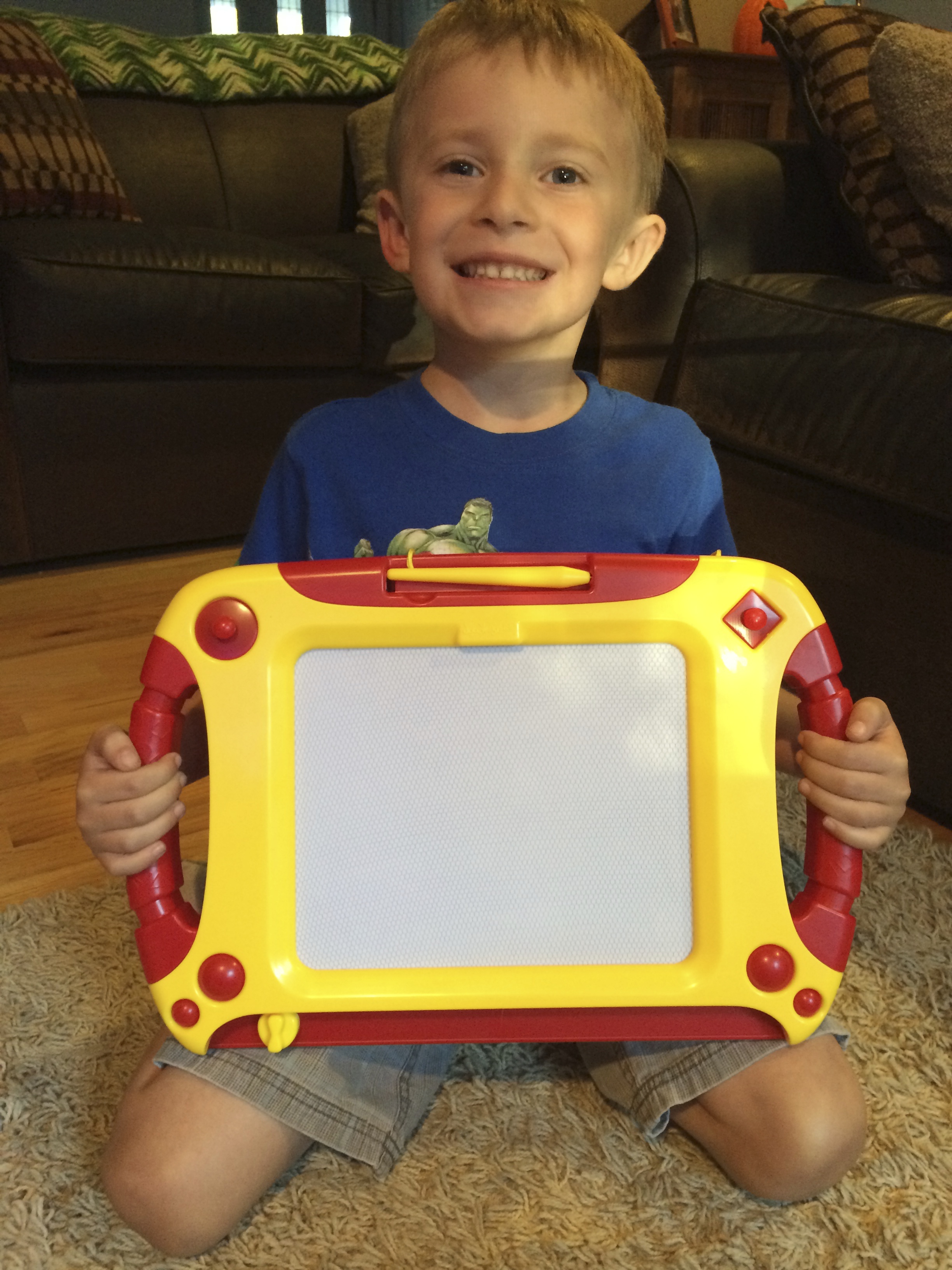 The Doodle Sketch pad is easy to hold and use allowing for hours of fun and learning!
